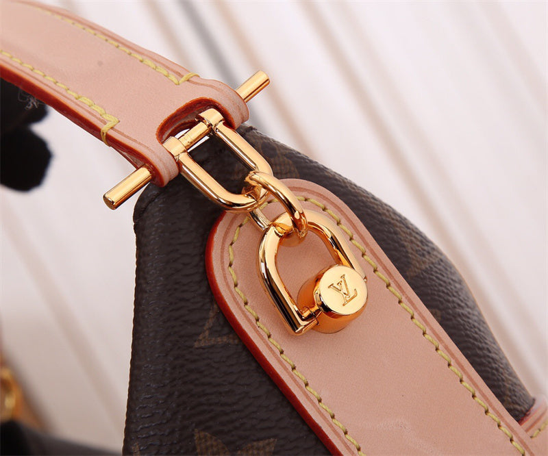  Understated shoulder bag front view 7