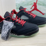 Nike Men's & Women's Premium Low-Top Trainers — Style 253 front view