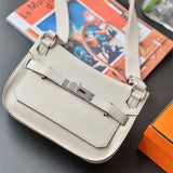  shoulder bag interior and compartment view 21