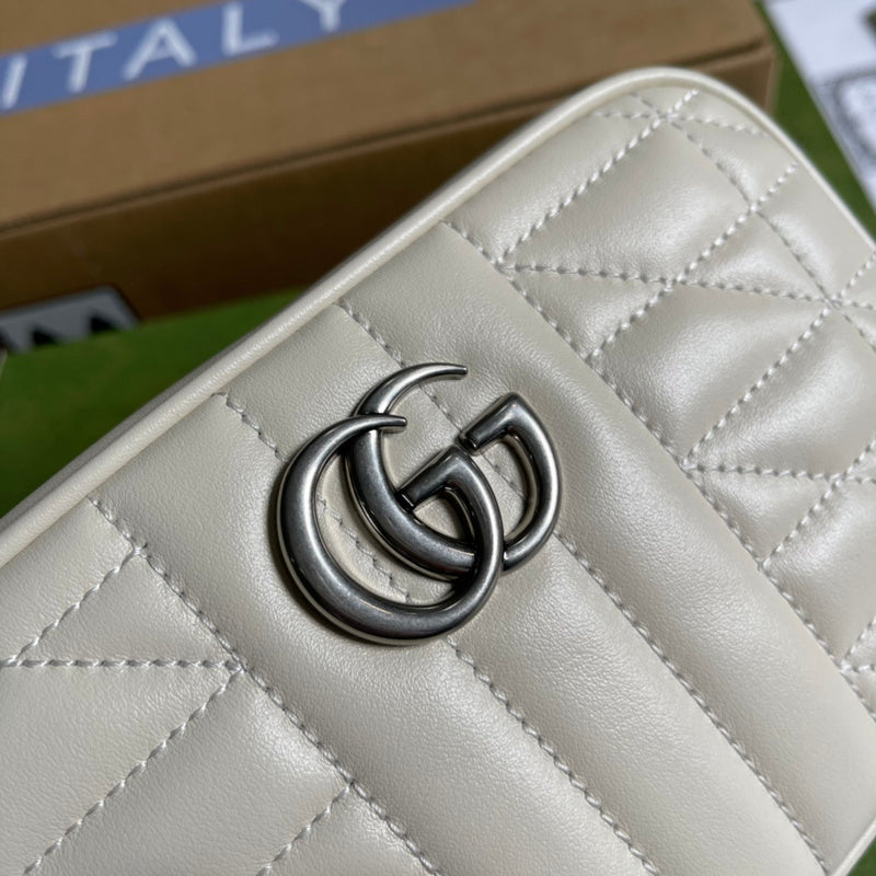 Styled lifestyle shot of statement everyday-luxe women's handbag – women's designer-style accessory