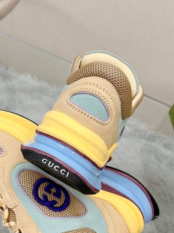 Side profile of Gucci stone beige sneakers classic court silhouette