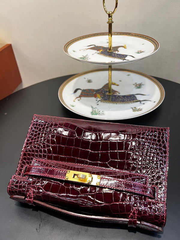 Balanced bag shown from front angle