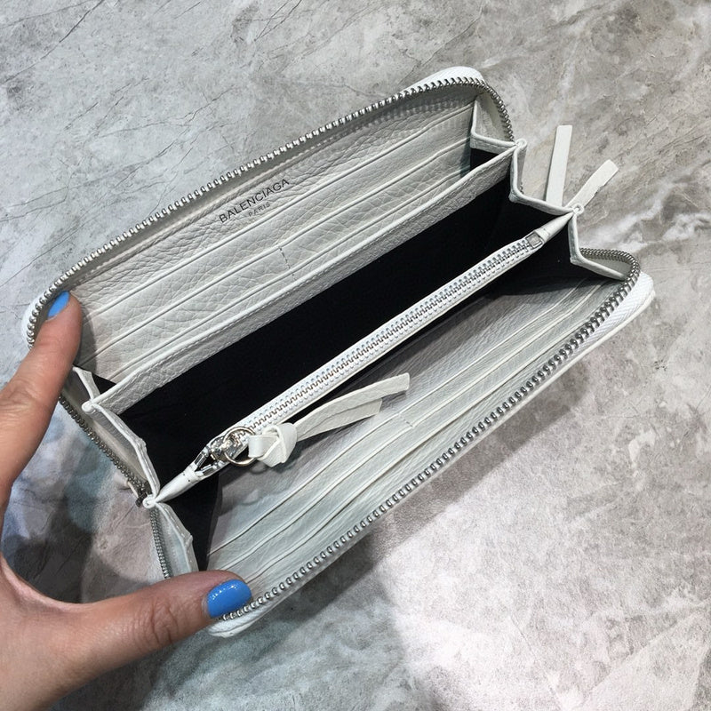 Chic Vegan Leather Handbag - Premium Craftsmanship Detailing | Women's Luxury Handbag #1003 - styled full view (image 7) of designer-inspired handbag