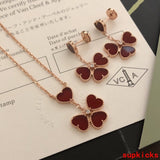 Side view of Van Cleef & Arpels unisex jewelry piece