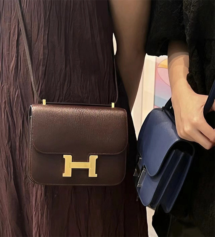 Close-up detail of streamlined bag design