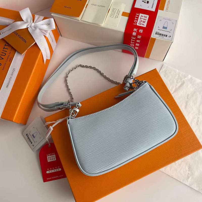 Styled lifestyle shot of classic premium women's handbag – women's luxury handbag