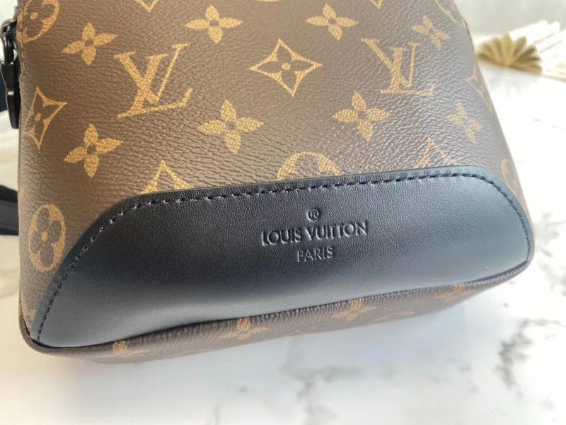 Back view of premium everyday-luxe women's handbag – women's luxury handbag