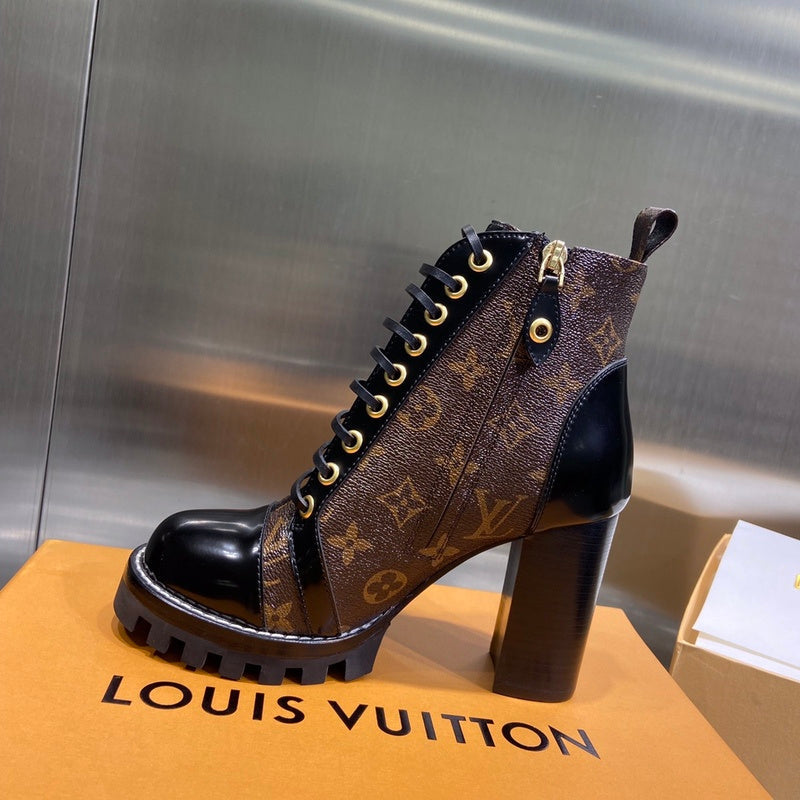 Louis Vuitton Grey Classic Ballet Flats - Detail Shot of Craftsmanship