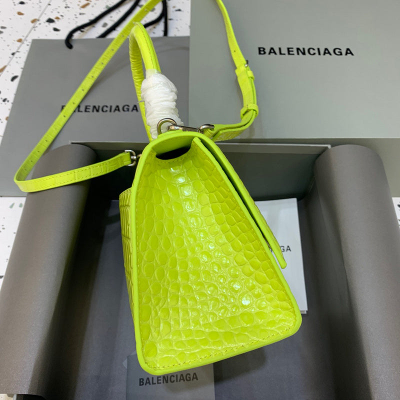 Effortless Vegan Leather Handbag - Understated Luxury Look | Women's Everyday Carry Handbag #557 - back view (image 4) of designer-inspired handbag
