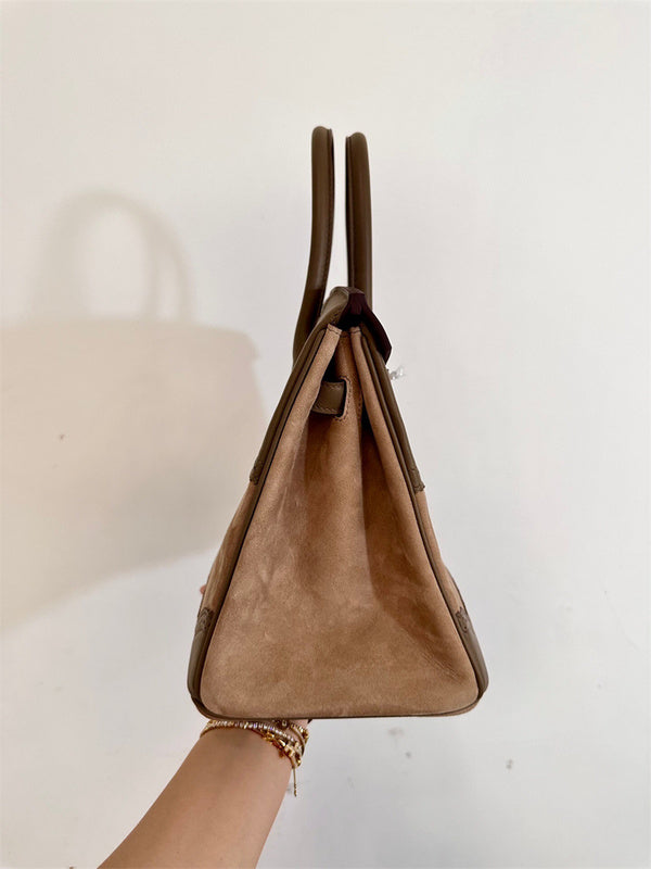  top-handle bag interior and compartment view