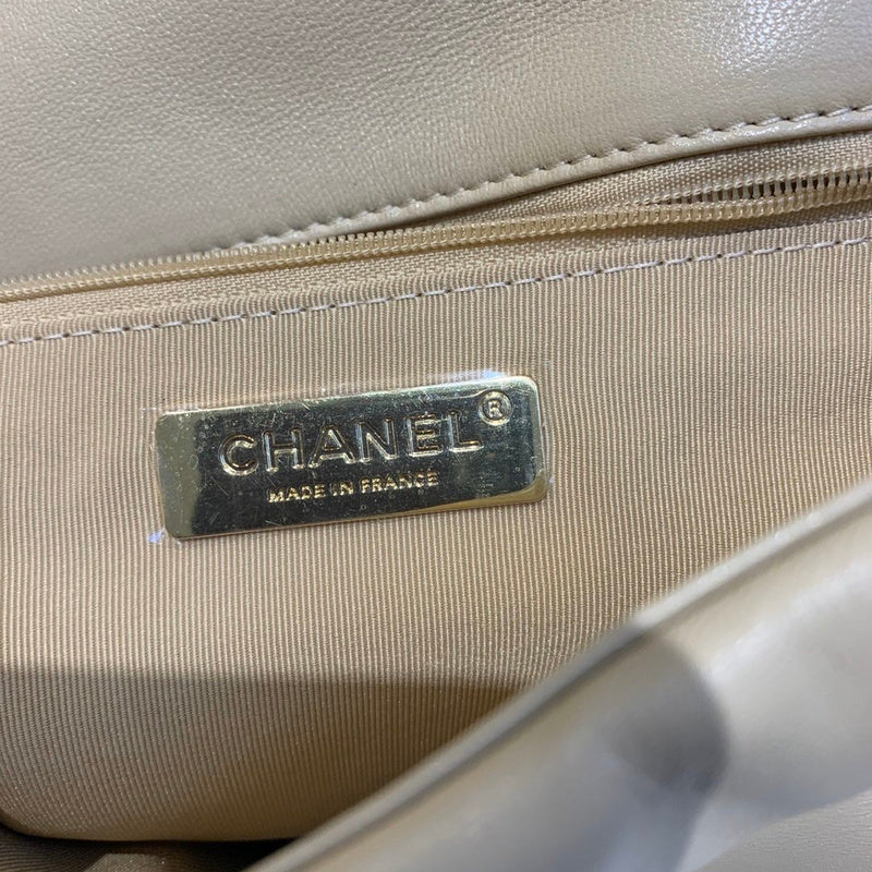 women's handbag, versatile design, view 3