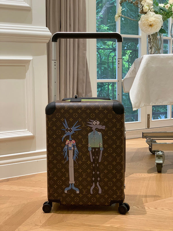  satchel interior and compartment view 9
