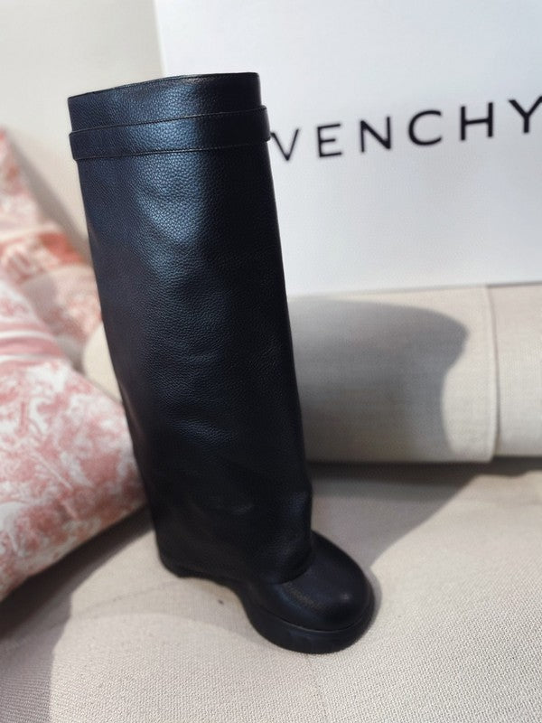 Givenchy shoes Style 173 - close-up of sleek modern silhouette