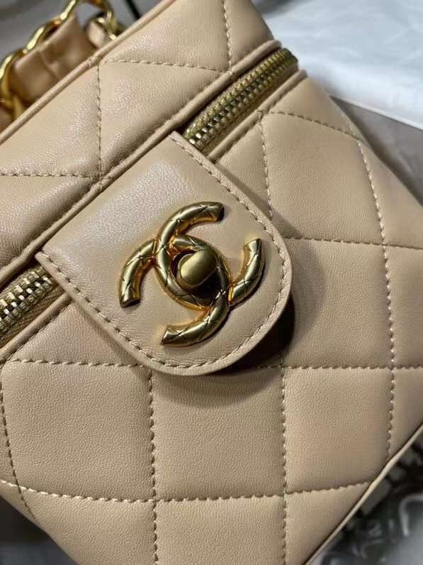  women's handbag, versatile design, view 4