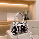 Ziva's Charm handbag – product shot (one versatile size)