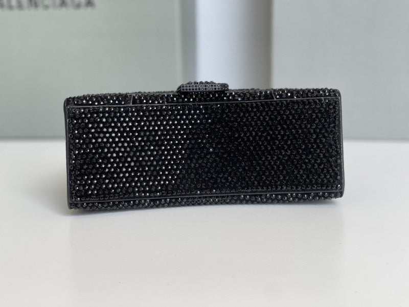 Zivas Charm Versatile Design Statement Handbag (Everyday Luxury Essential) – Interior View