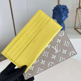 Handle and strap detail of elevated refined women's handbag – women's designer-style accessory