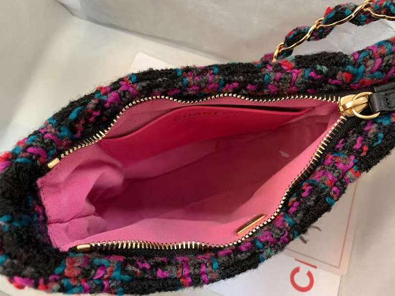 Zivas Charm Everyday Sophistication Everyday Handbag (Versatile Style Statement) – Angled View