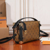  Chic satchel carried on shoulder