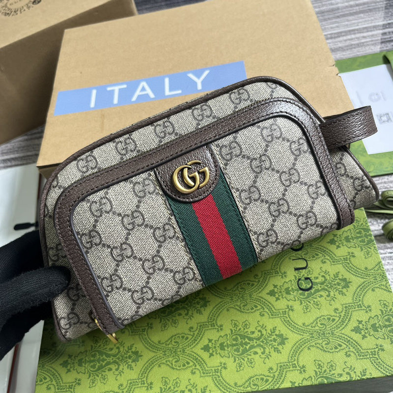 Handle and strap detail of chic modern women's handbag – women's designer-style accessory