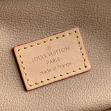  Polished structured bag front view 7