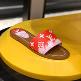 Side profile view of Louis Vuitton luxury piece style No.080