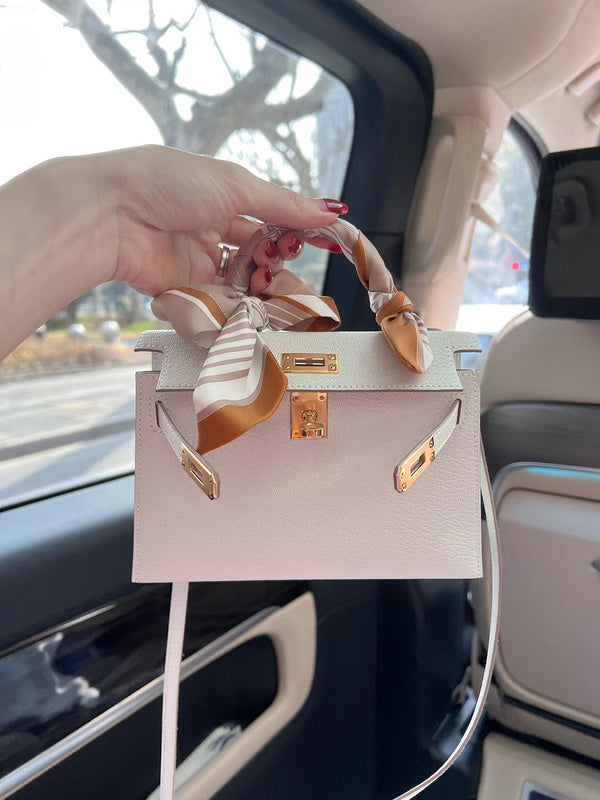 Sophisticated bag women's premium everyday handbag