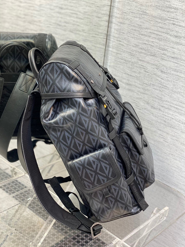 Back view of structured polished women's handbag – women's everyday handbag