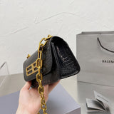 Ziva's Charm handbag – close-up view (one versatile size)