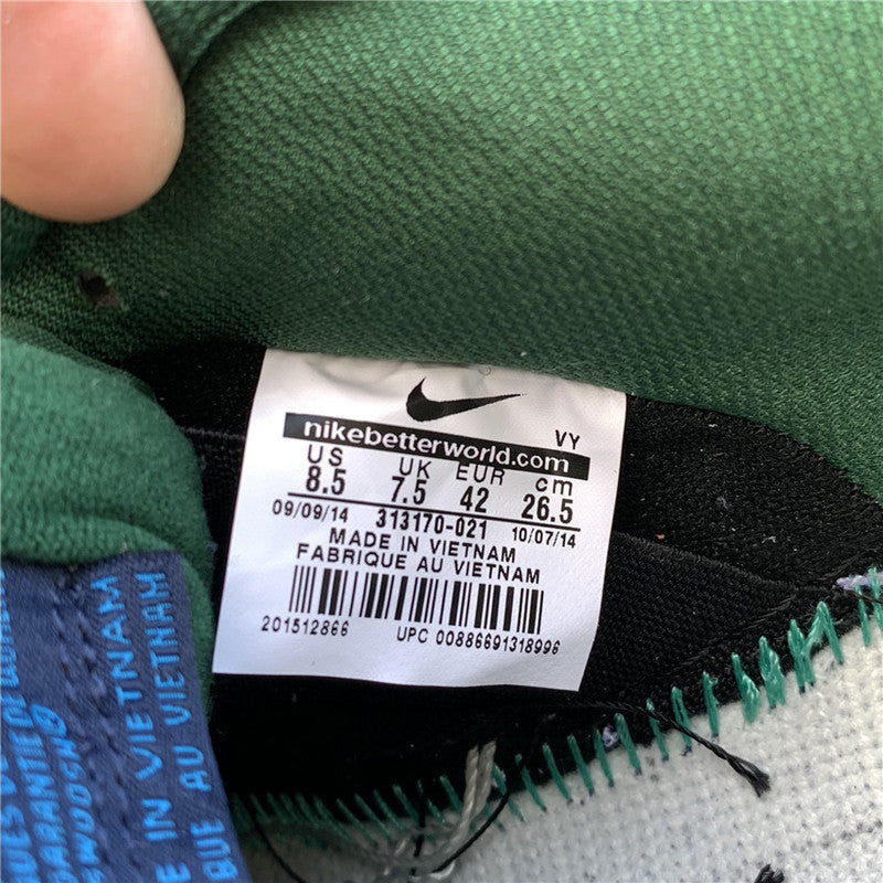 Nike Men's & Women's Luxury Fashion Trainers — Style 042 angle view