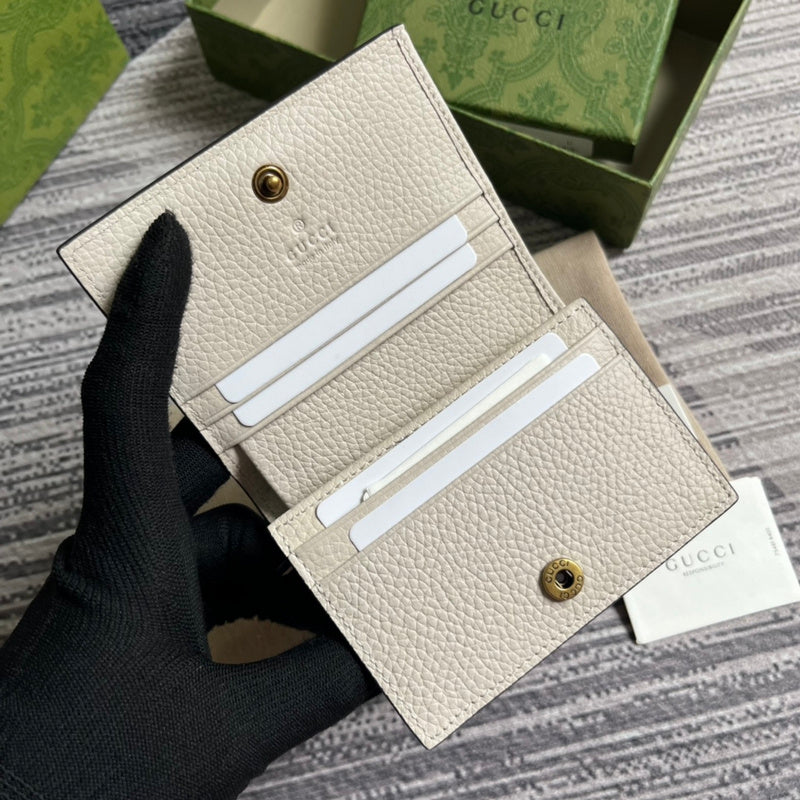 Interior view of classic elevated women's handbag – women's luxury accessory