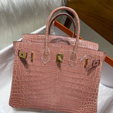 Crisp handbag styled for everyday wear