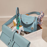  shopper bag interior and compartment view 15