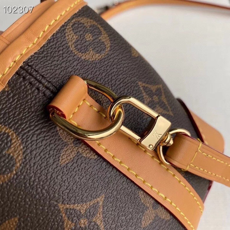 Styled lifestyle shot of polished modern women's handbag – women's everyday handbag