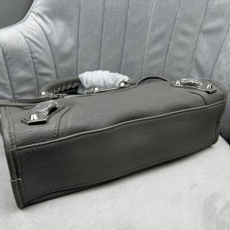 Zivas Charm Refined Structure Statement Handbag (Premium Everyday Carry) – Full Silhouette