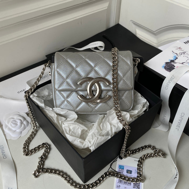  handbag, compact everyday style, image 1