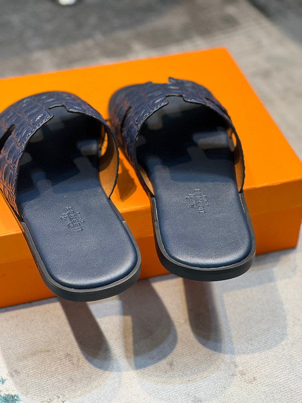 Hermès Grey Classic Ballet Flats - Heel Detail View