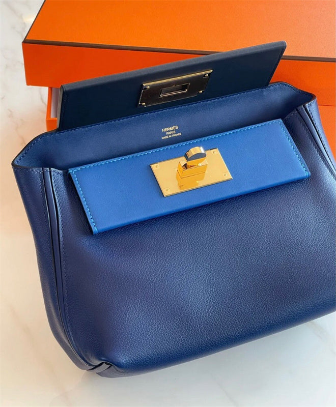  tote bag interior and compartment view 9