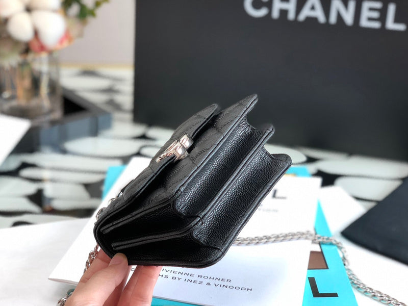  handbag, compact everyday style, image 5