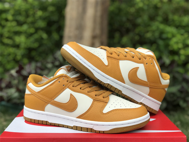 Nike clean off-white luxury sneakers view 13 padded collar comfort