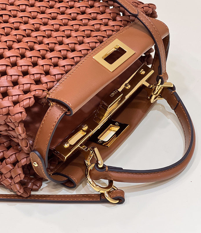 Ziva's Charm handbag – close-up view (Standard Size)