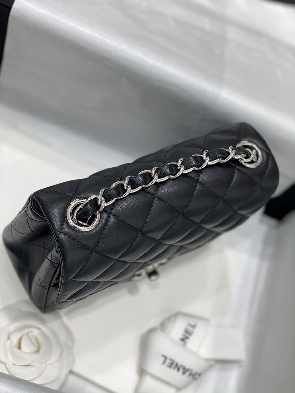  handbag, compact everyday style, image 4