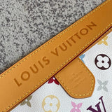 Handle and strap detail of classic chic women's handbag – women's everyday handbag