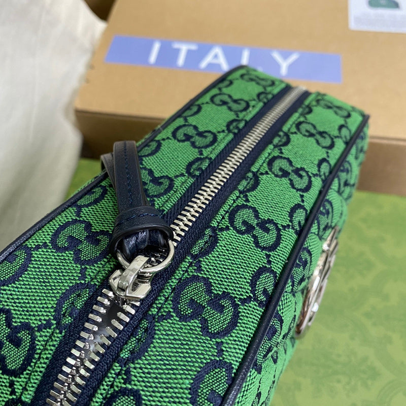 Styled lifestyle shot of everyday-luxe structured women's handbag – women's designer-style accessory
