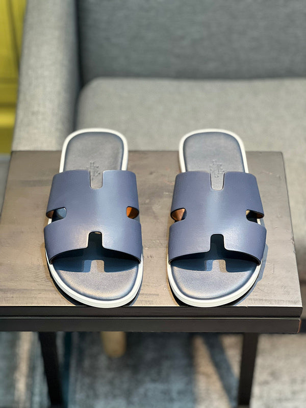 Hermes shoes Style 023 - front view, elevated everyday design