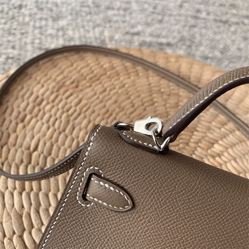  Classic structured bag carried on shoulder 10