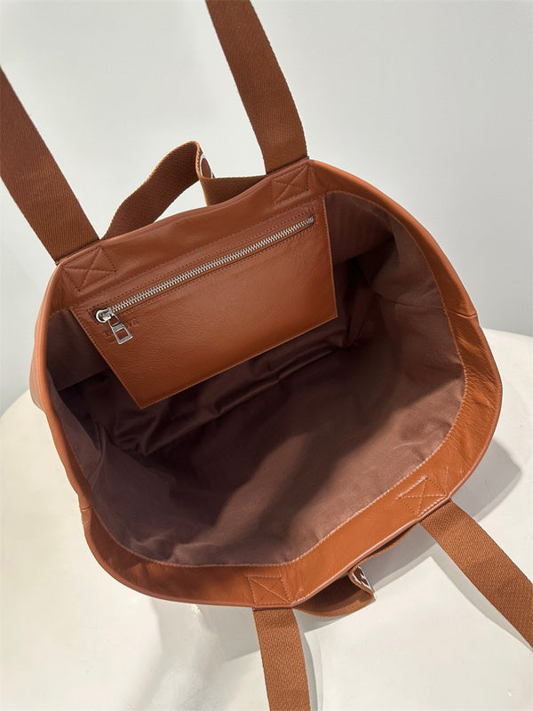 Ziva's Charm handbag – front view (50cm*31cm*20cm)