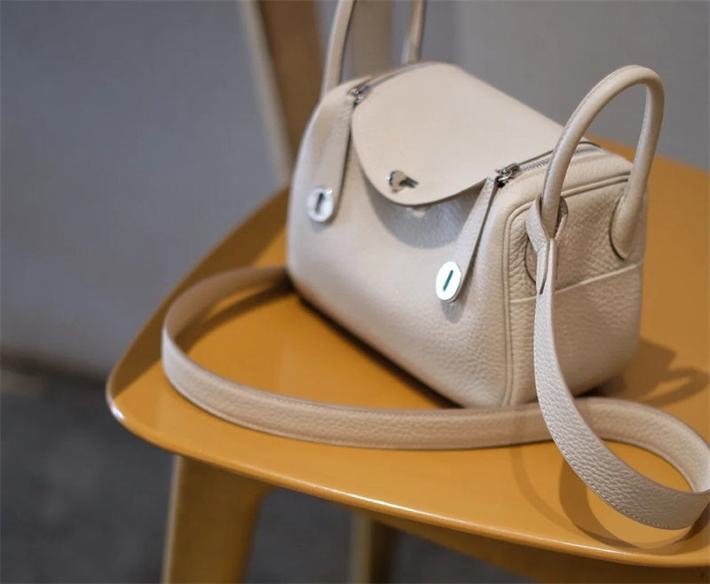  chic shopper bag styled with outfit 12