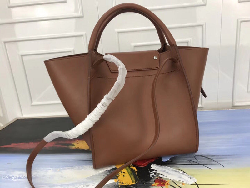 Back view of modern signature women's handbag – women's designer-style accessory