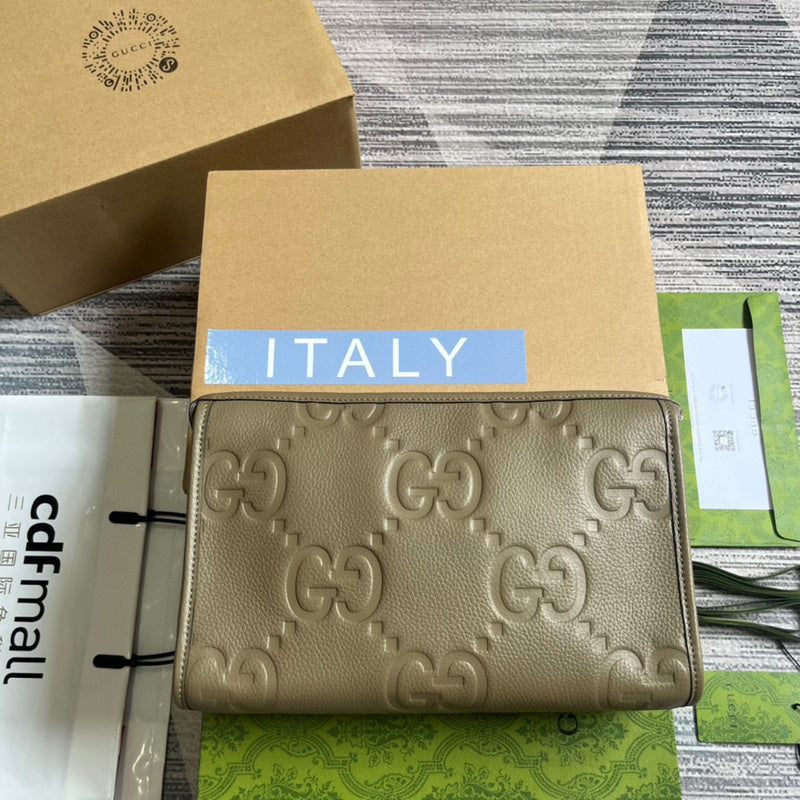 Front view of modern structured women's handbag – women's everyday handbag